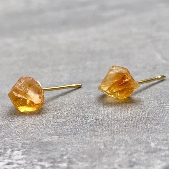 🆕 New Raw Citrine Crystal Stud Gemstone Earrings, gold posts - Picture 2 of 7